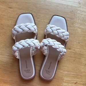 Time and Tru Women's Cream Braided Sandals